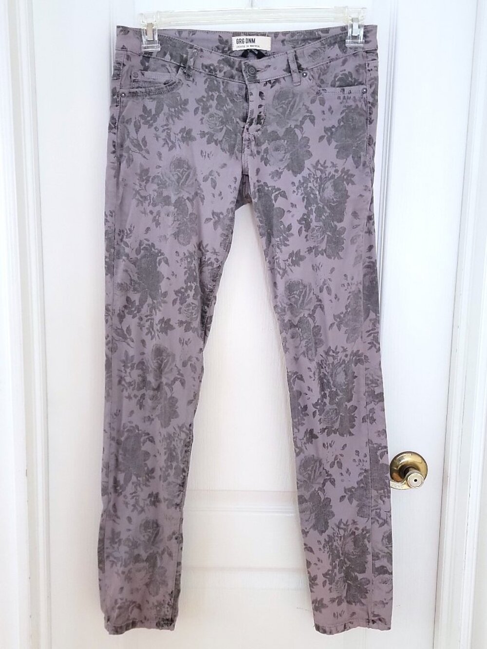 GARAGE FLORAL PRINT JEANS